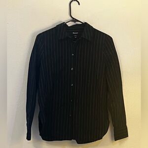 Madewell black pinstriped fitted blouse